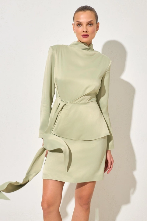 setrenil-yesili-baglama-detayli-balikc-e6f6d6